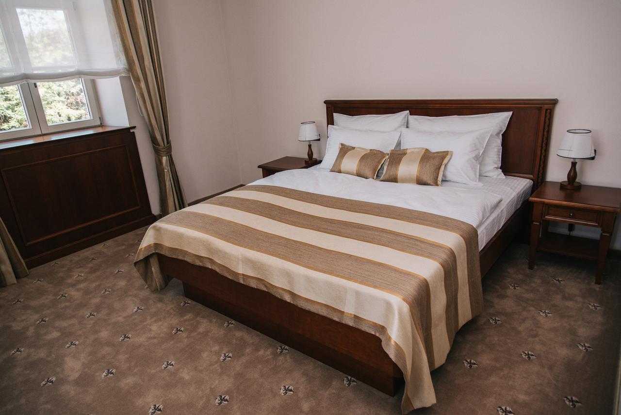 Hotel Stara Lika Госпич Экстерьер фото