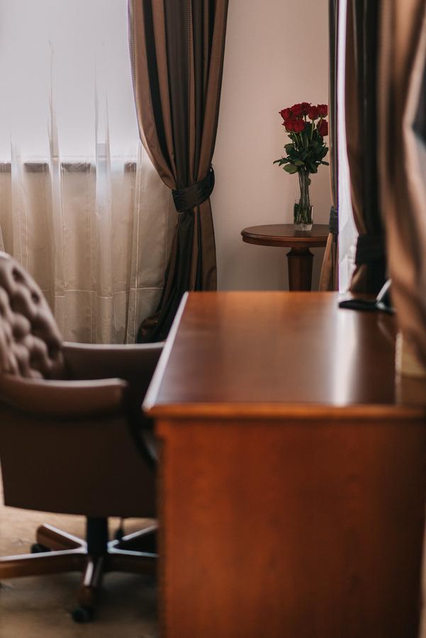 Hotel Stara Lika Госпич Экстерьер фото