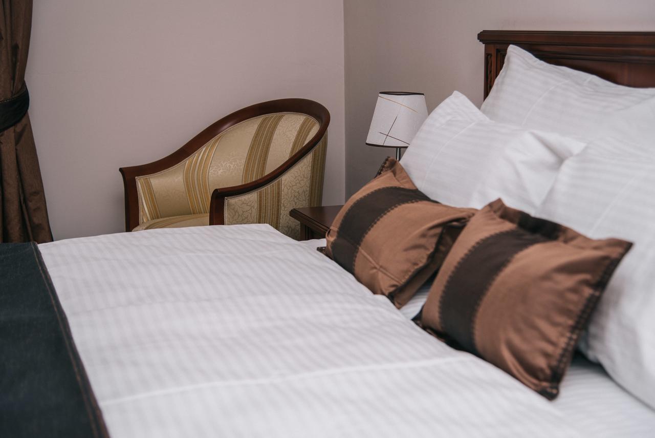 Hotel Stara Lika Госпич Экстерьер фото