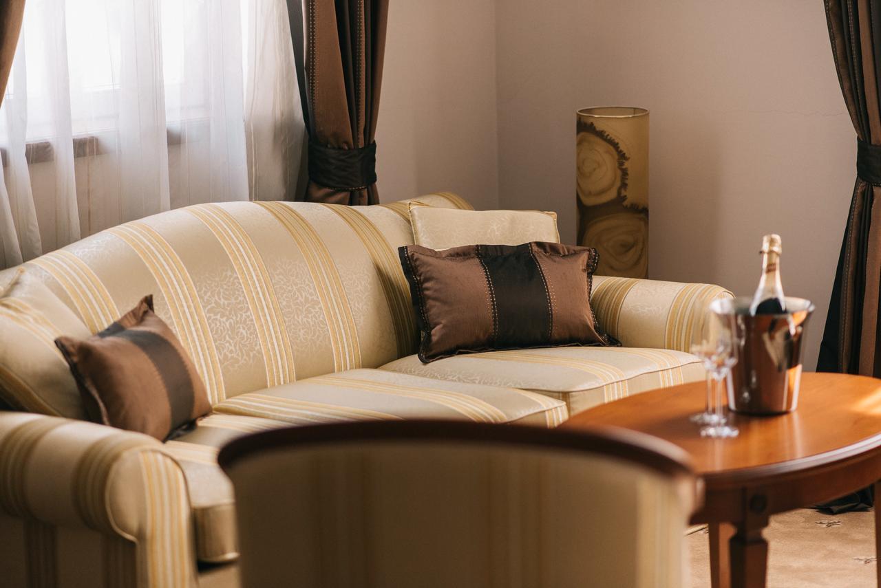 Hotel Stara Lika Госпич Экстерьер фото