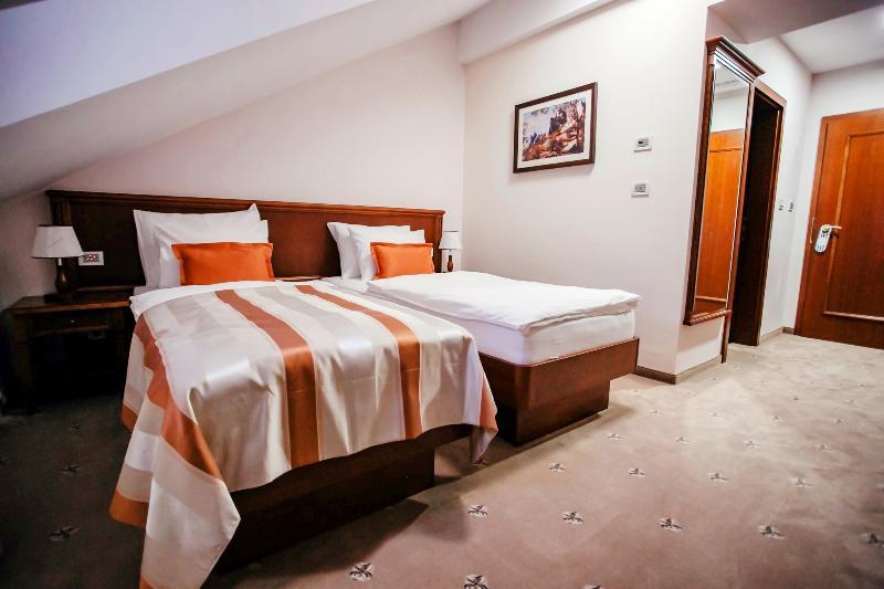 Hotel Stara Lika Госпич Экстерьер фото