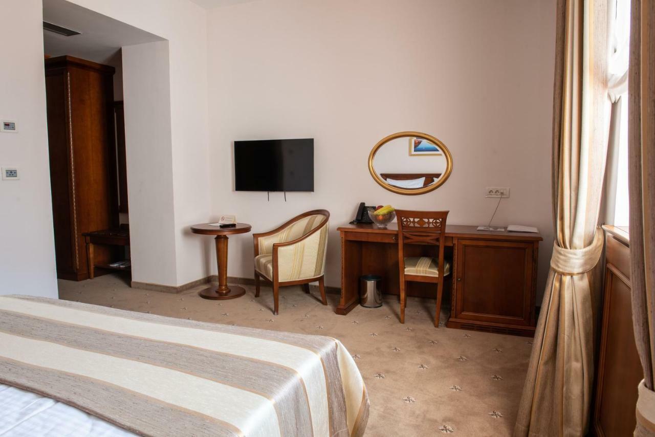 Hotel Stara Lika Госпич Экстерьер фото